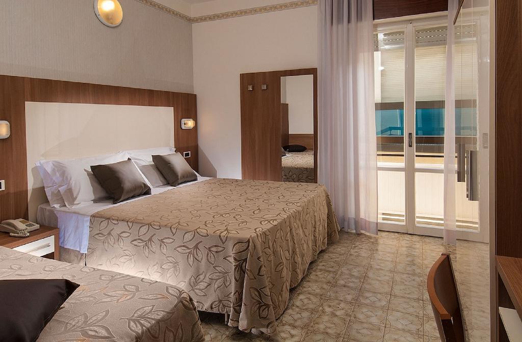 Hotel Lina Misano Adriatico Camera foto